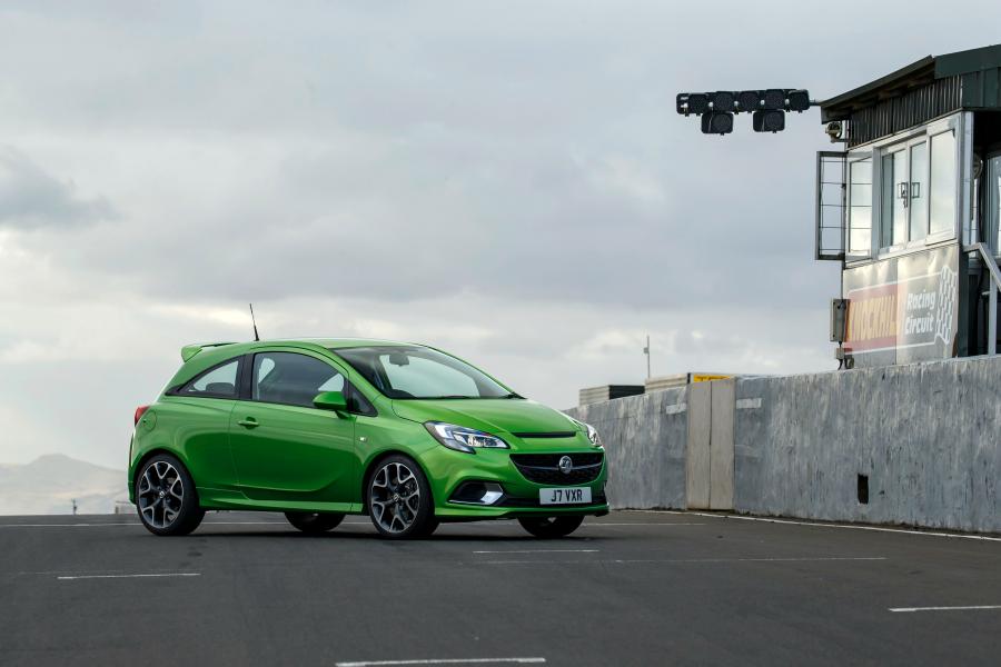  Vauxhall Corsa VXR 2015 года  (фото 12 из 37)